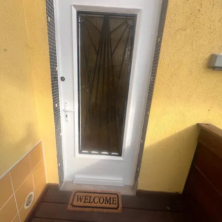 Cosy Tram A 7 Min Parking *